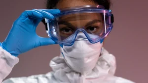 How to Choose the Right Impervious Gown for High-Risk Surgeries